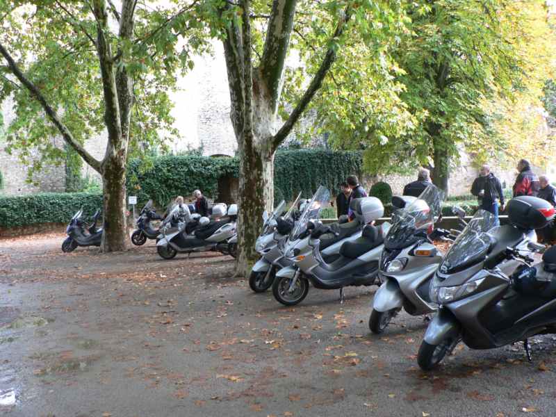 Comme à la parade